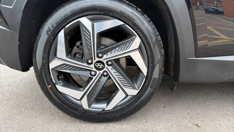 Hyundai TUCSON 1.6 TGDi 48V MHD 180 Ultimate 5dr 4WD DCT Petrol Estate